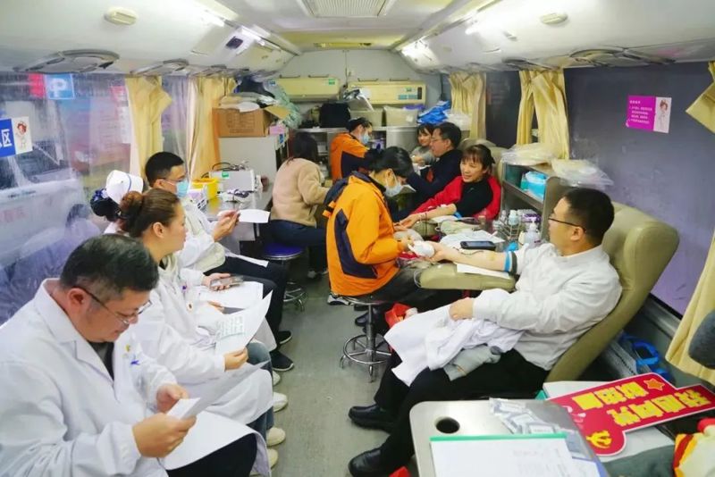 熱血中醫(yī),為生命接力!桂林市中醫(yī)醫(yī)院108人獻(xiàn)血達(dá)35300毫升!